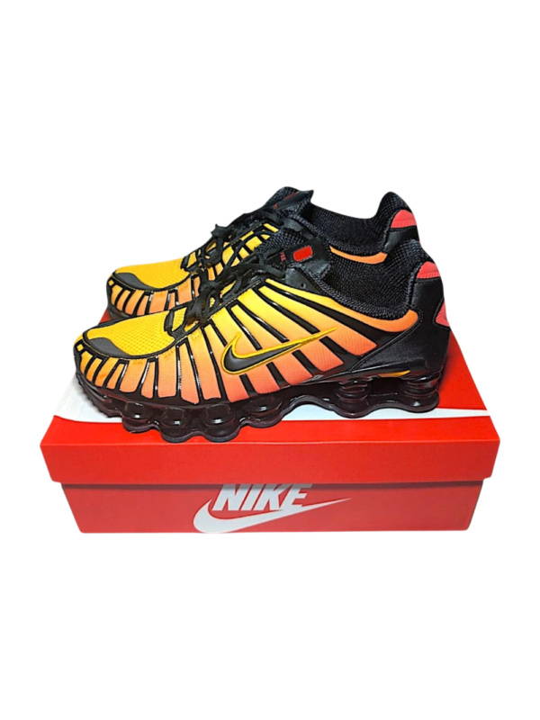 22535037_52544014_1000 (2) Nike Shox TL Sunrise Gradient