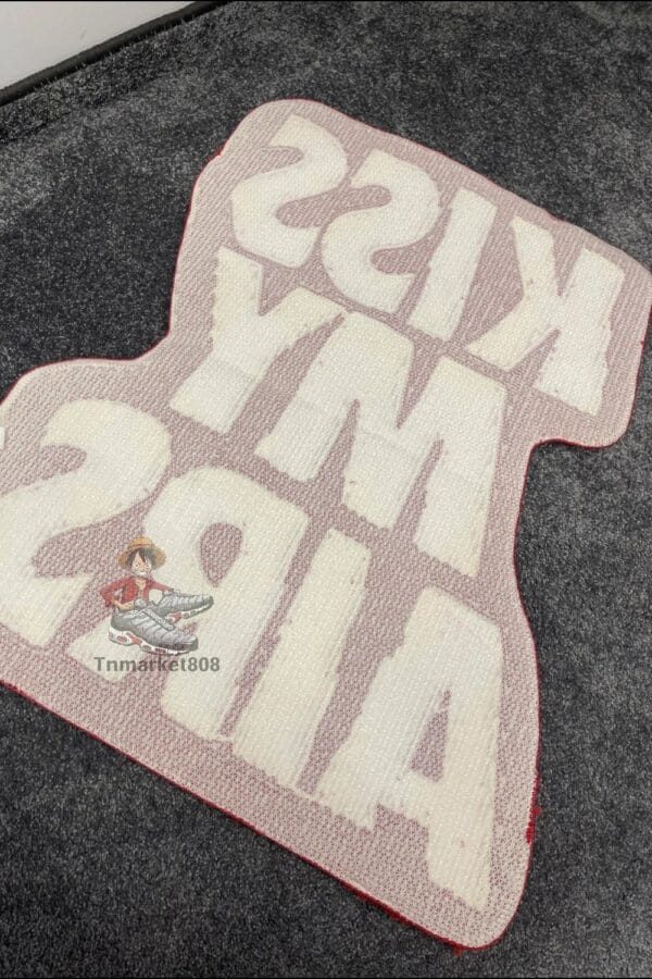 Kiss My Airs Handmade Rug