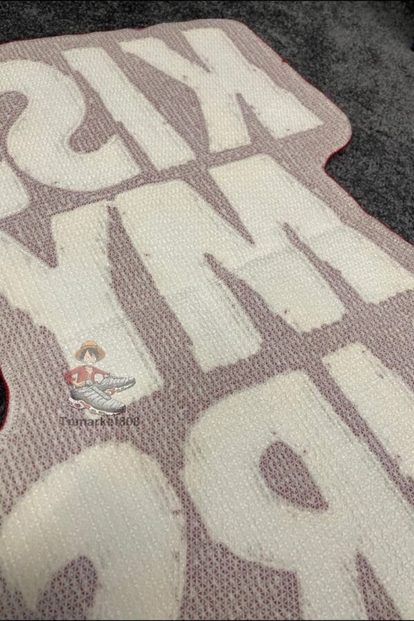 Kiss My Airs Handmade Rug