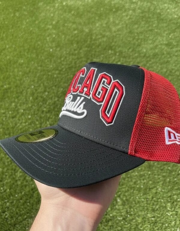 New Era Chicago Bulls Script EF Trucker Cap